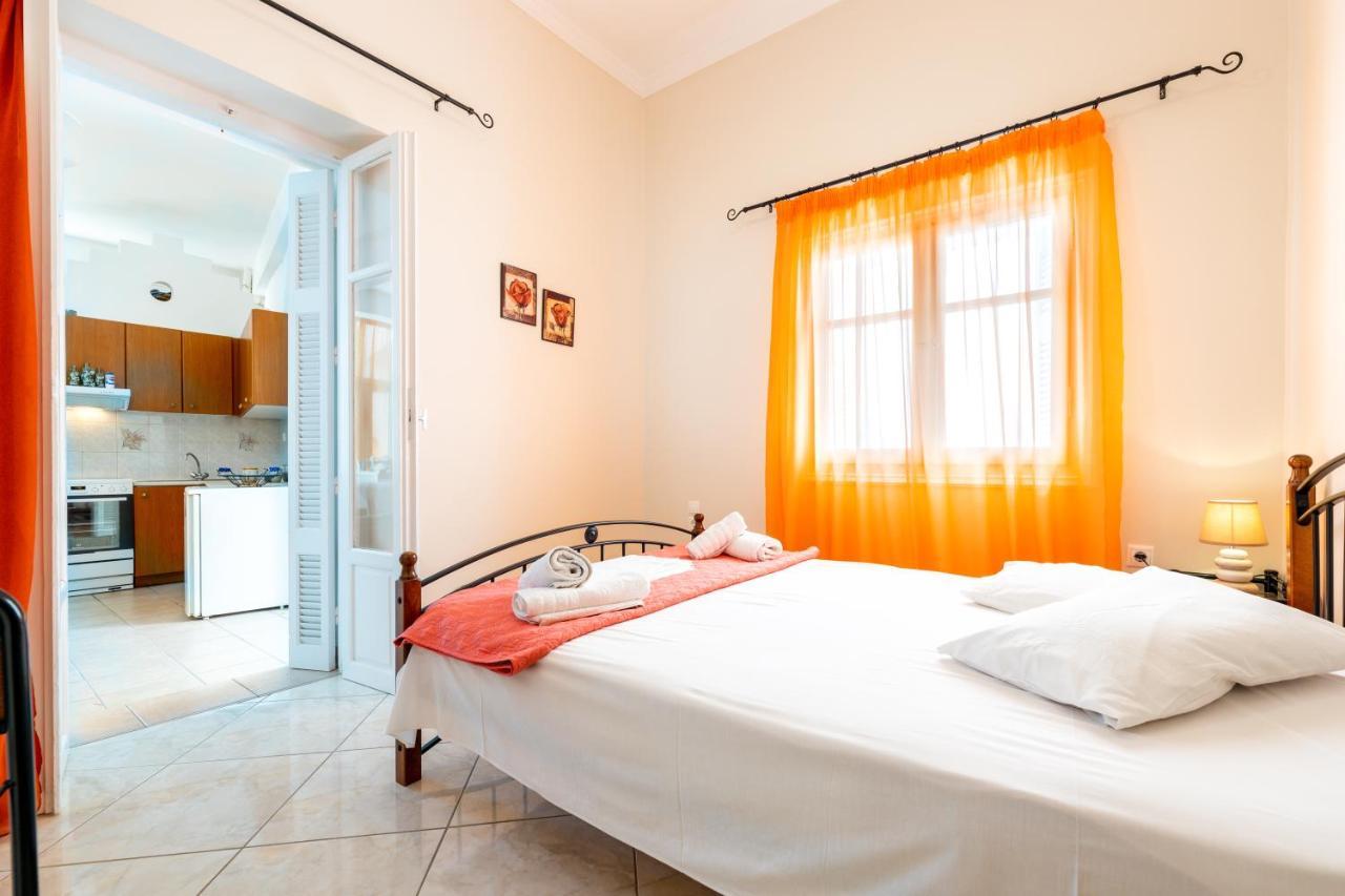Town House For 6-16 With Ac Villa Párosz Kültér fotó