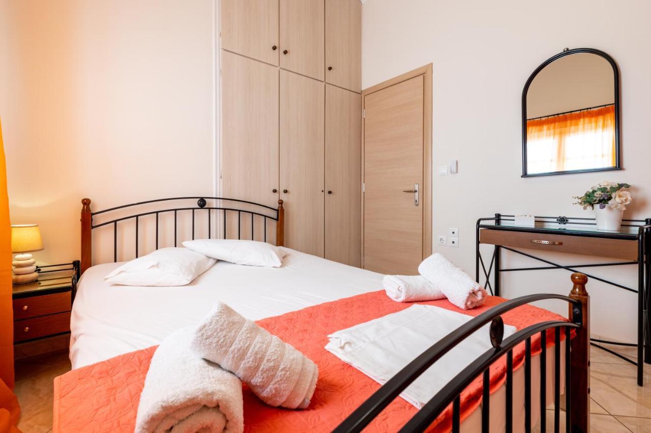 Town House For 6-16 With Ac Villa Párosz Kültér fotó