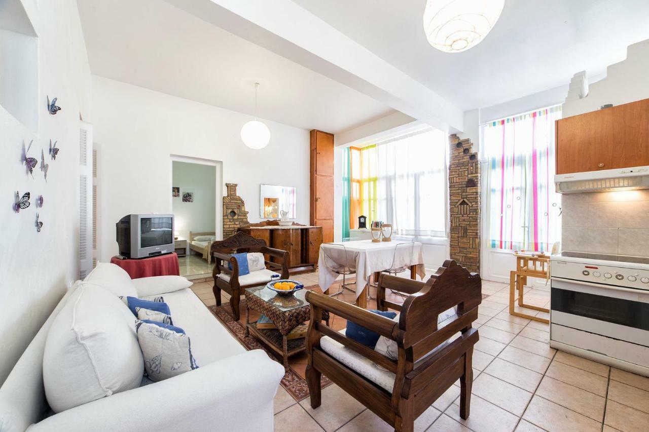 Town House For 6-16 With Ac Villa Párosz Kültér fotó