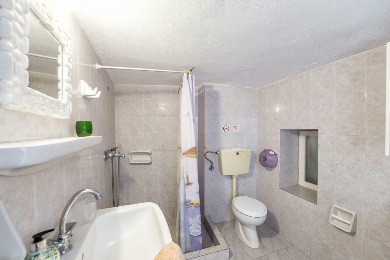 Town House For 6-16 With Ac Villa Párosz Kültér fotó