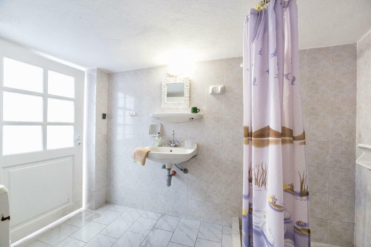 Town House For 6-16 With Ac Villa Párosz Kültér fotó