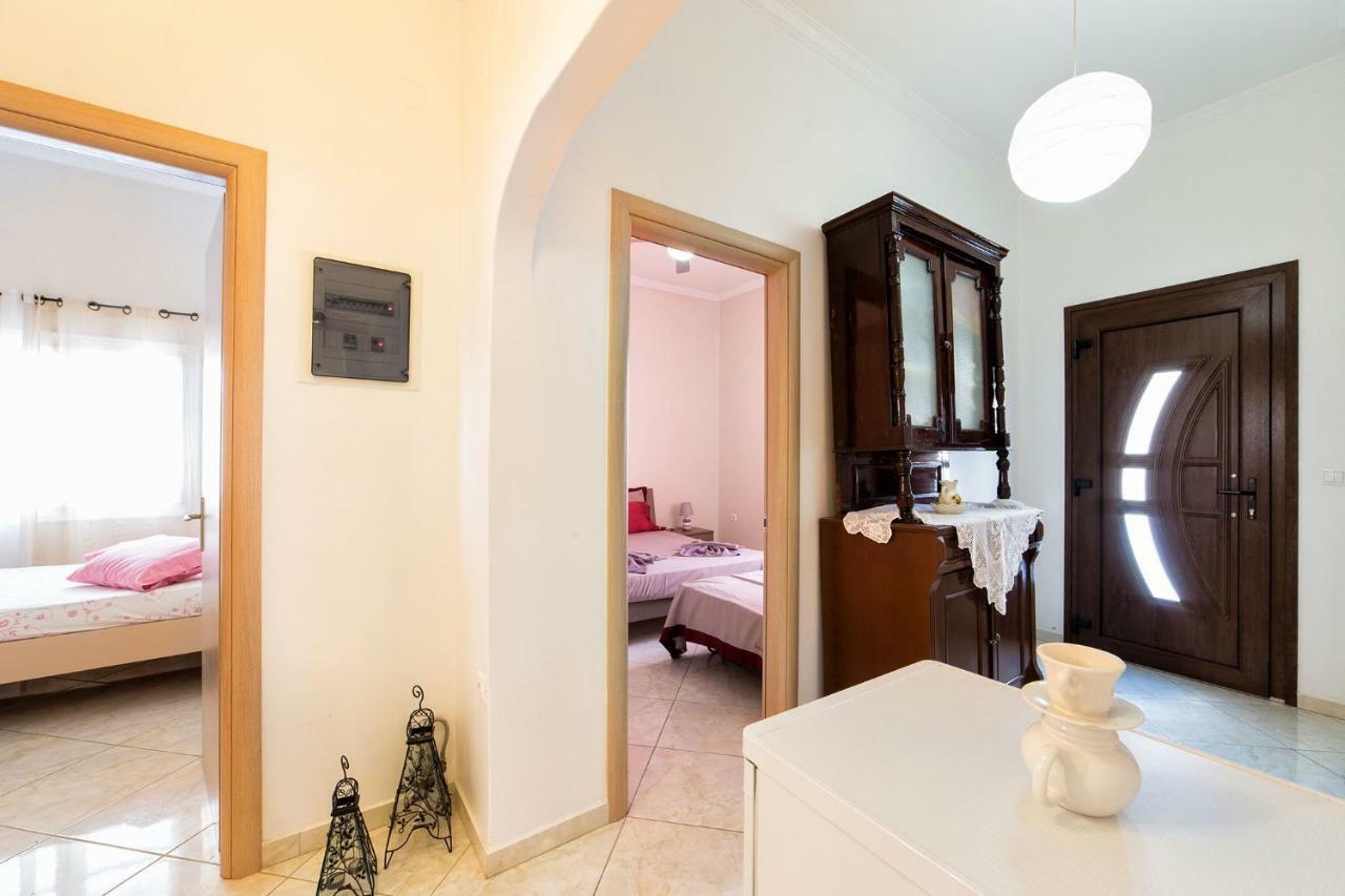 Town House For 6-16 With Ac Villa Párosz Kültér fotó
